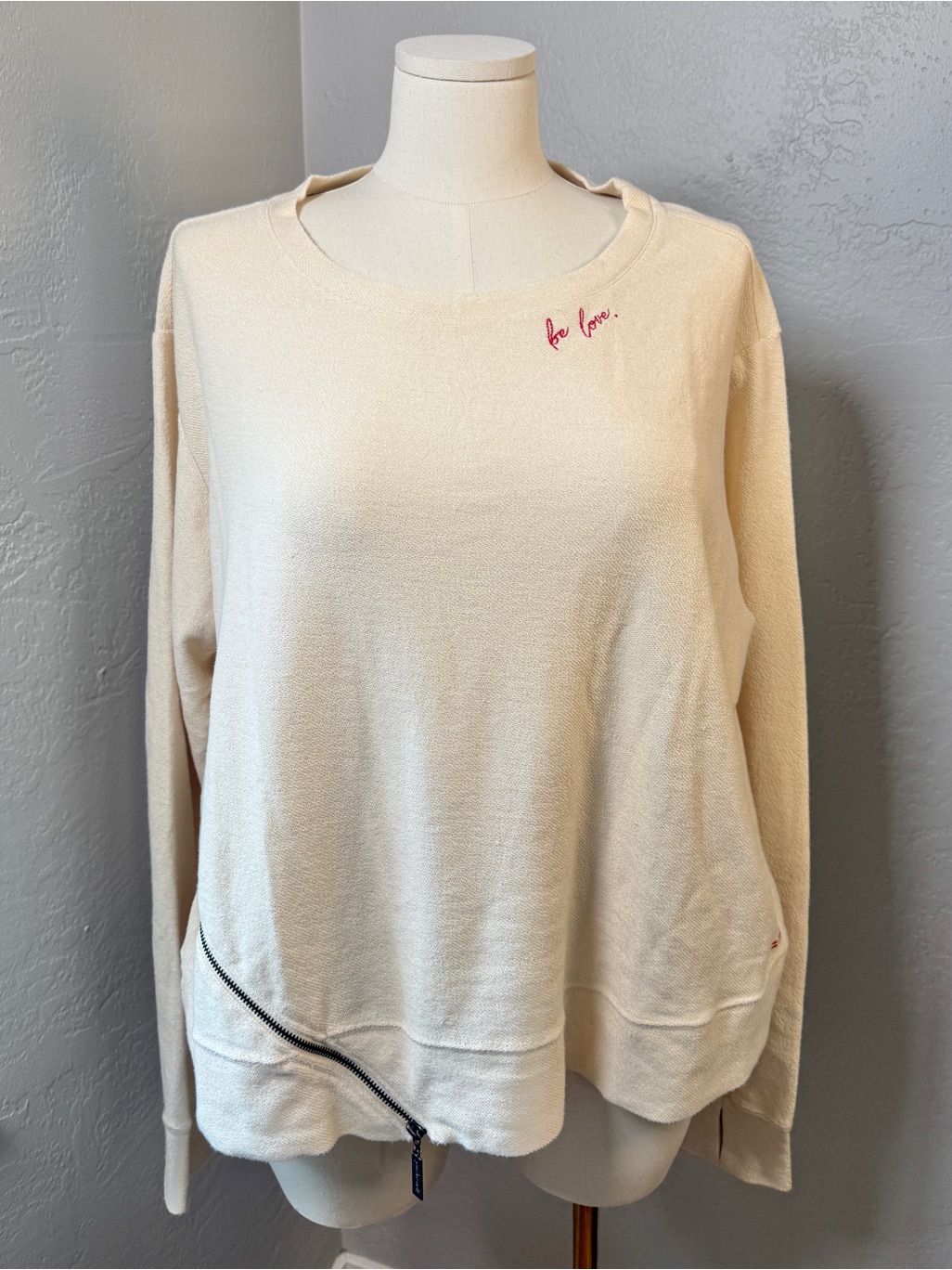 Peace Love World Be Love Cream Sweatshirt Asymmetrical Zip Hem Oversized Size Xl